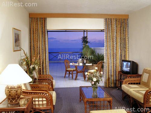Athena Beach Hotel 10